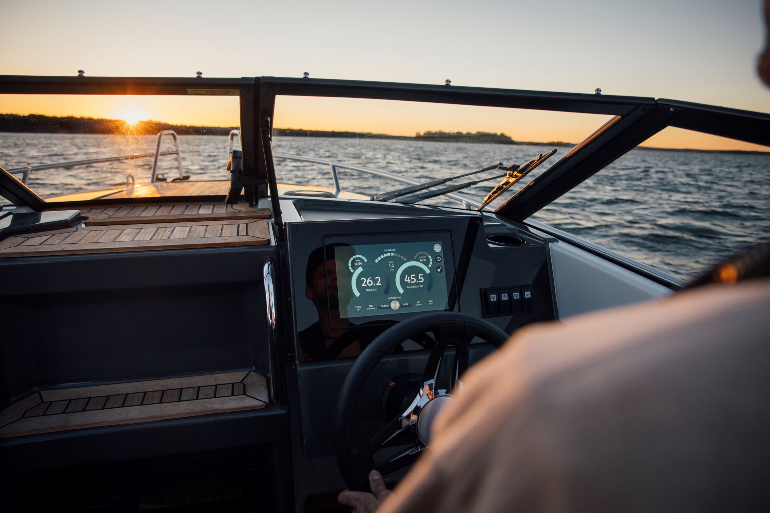 Yamarin 63 DC Cockpit with Q System