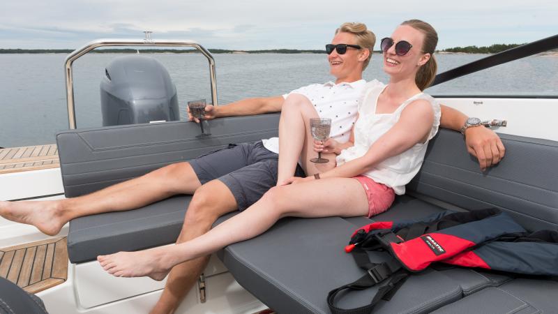 Yamarin 63BR has L-shaped seating in the back