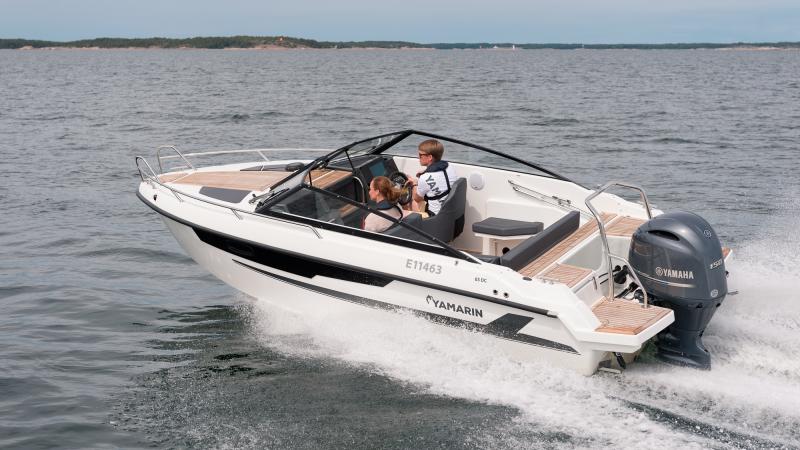 Yamarin 63 DC on ulkonäöltään moderni