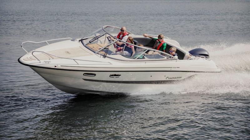 Yamarin 79DC is linear and stylish 