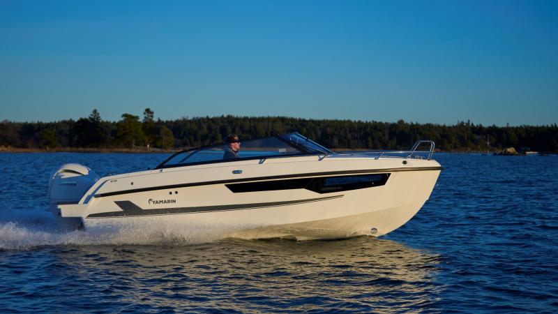 Yamarin 67 Day Cruiser motor boat