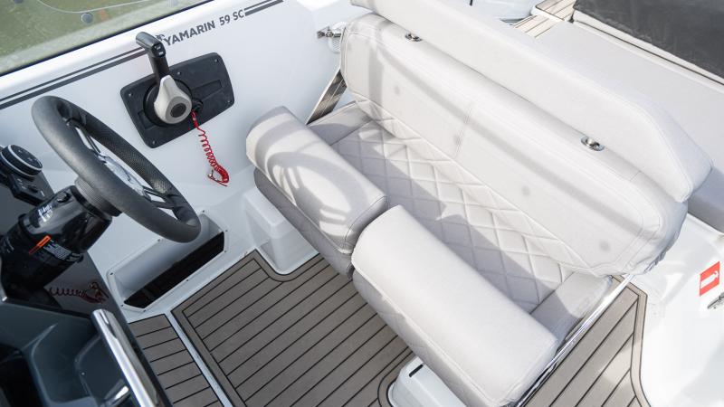 Yamarin 59 Side Console