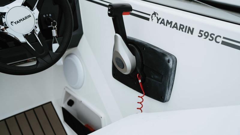 Yamarin 59 Side Console