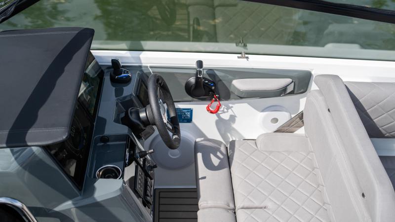 Yamarin 80 Day Cruiser